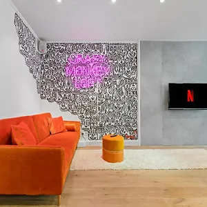 https://das-crazy-monkey-loft-mit-100qm-summerlounge.stuttgart-hotel.com